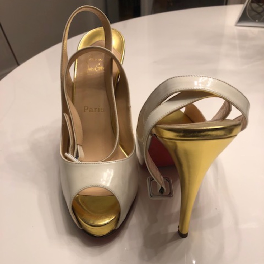 ❌SOLD❌Christian Louboutin Privatita